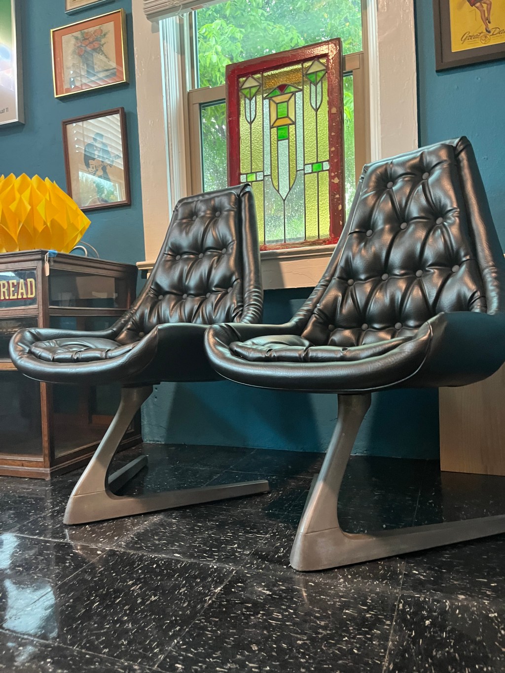 1960’s Sculpta swivel chairs by Vladimir Kagan for Chromecraft. #mcmfurniture #vintage #vladimirkagan #chromecraft