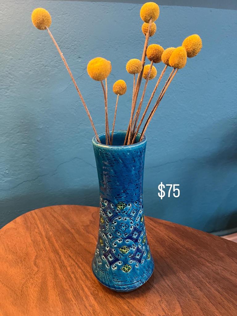 Pretty piece of Italian pottery, possibly by Bitossi. Price: $75 #italianpottery #bitossipottery